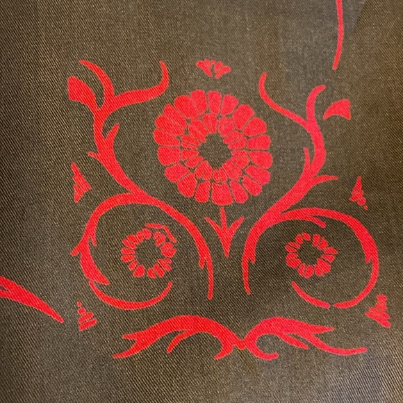 Vintage Scarf by CISCO 100% Silk Brown With Red Design Tassles Reversable NWT - Picture 6 of 8